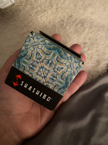Magnetic Shape Shifting Box 5wjxrz-wh